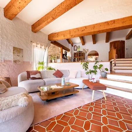 Villa Mas Fauvette With Sea View