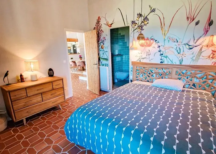 Mas Fauvette With Sea View Villa